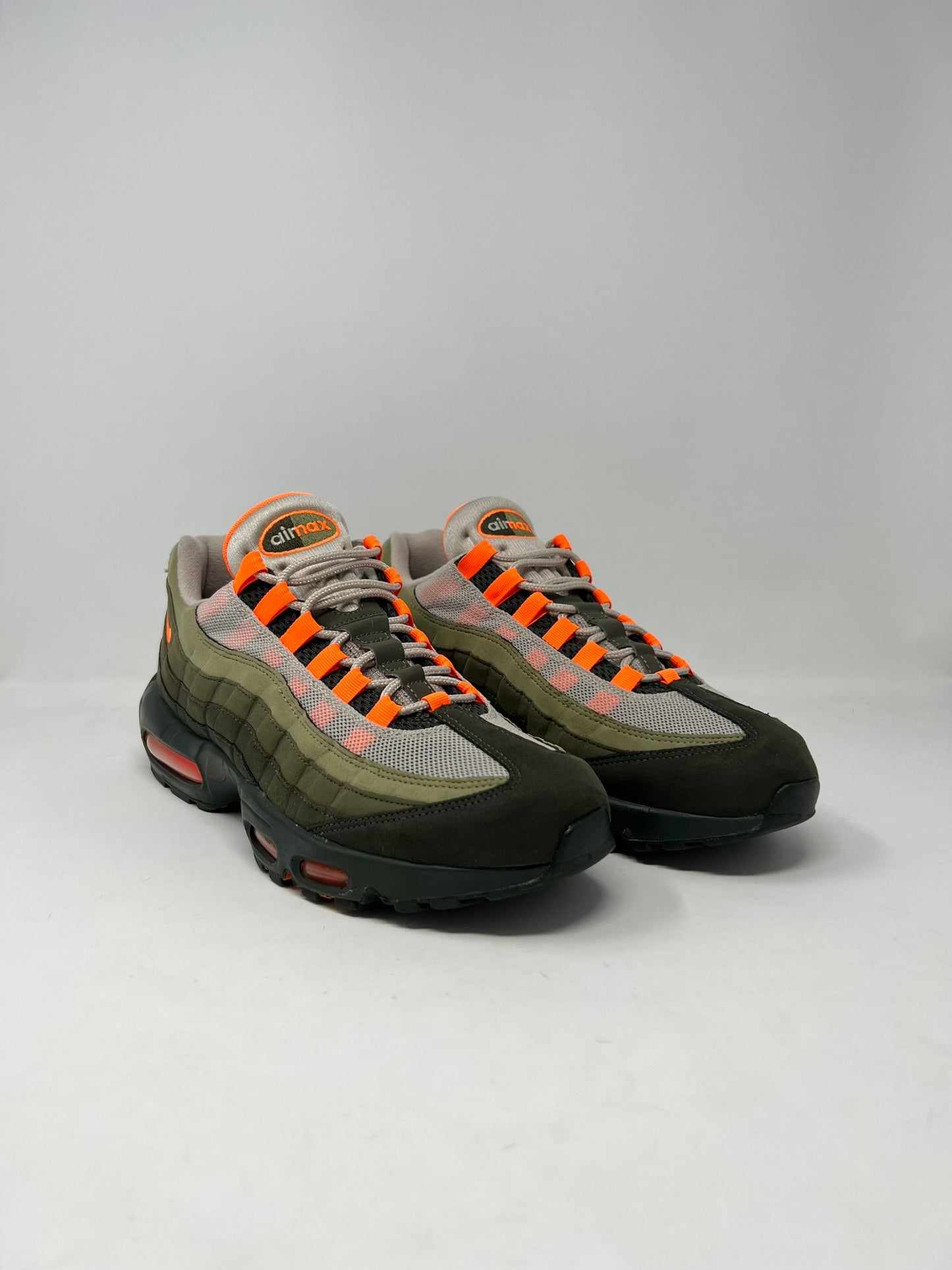 Nike Air Max 95 Neutral Olive Total Orange UK9