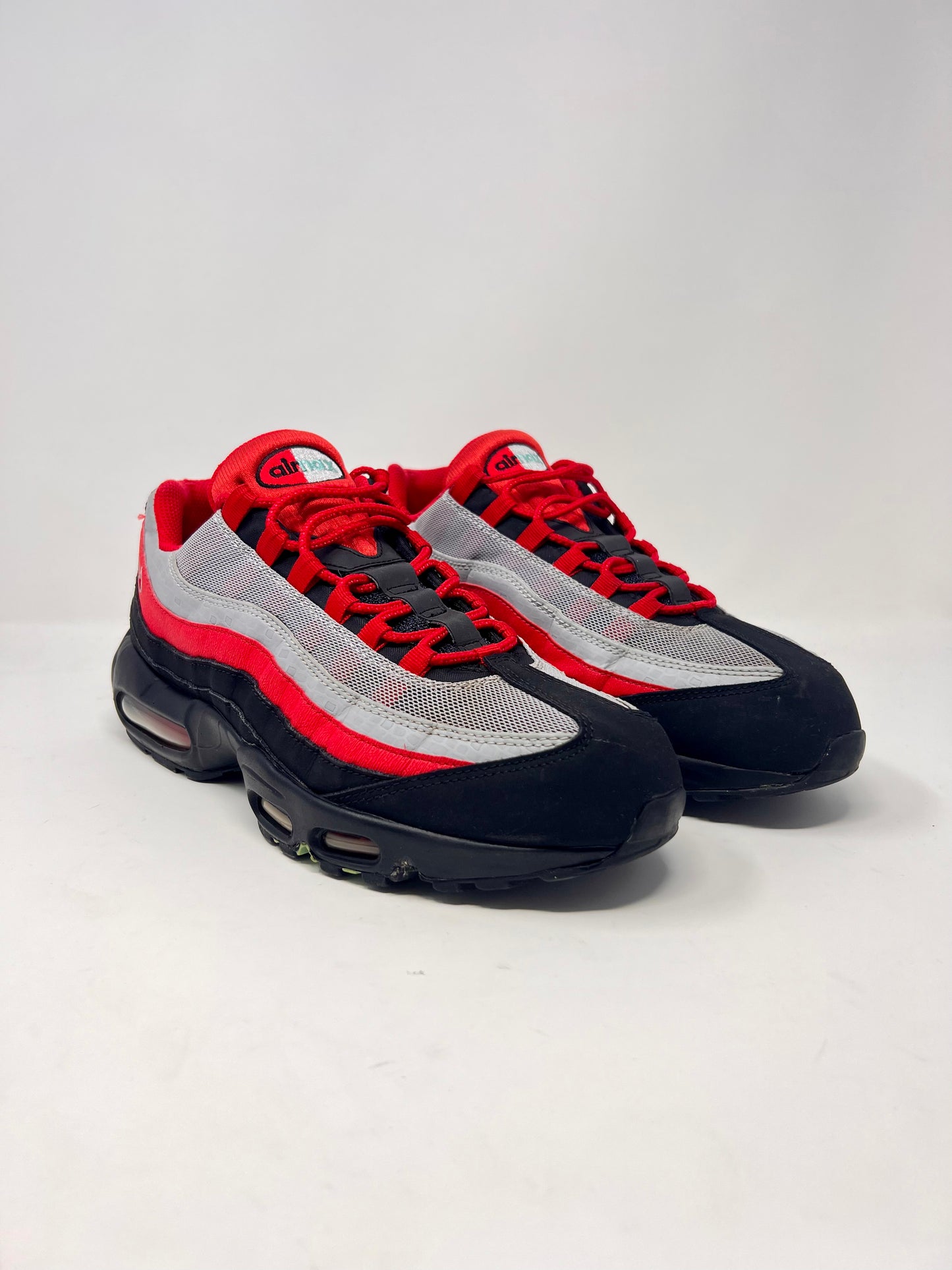 Nike Air Max 95 Liverpool Derby Pack UK10