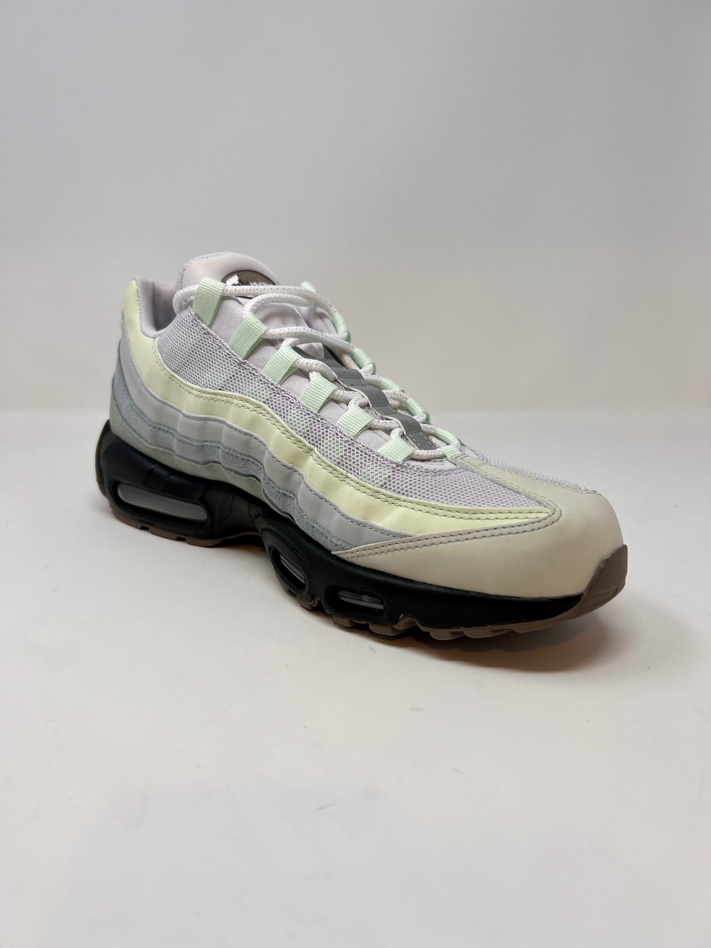 Nike Air Max 95 Sequoia Dusty Sage UK9