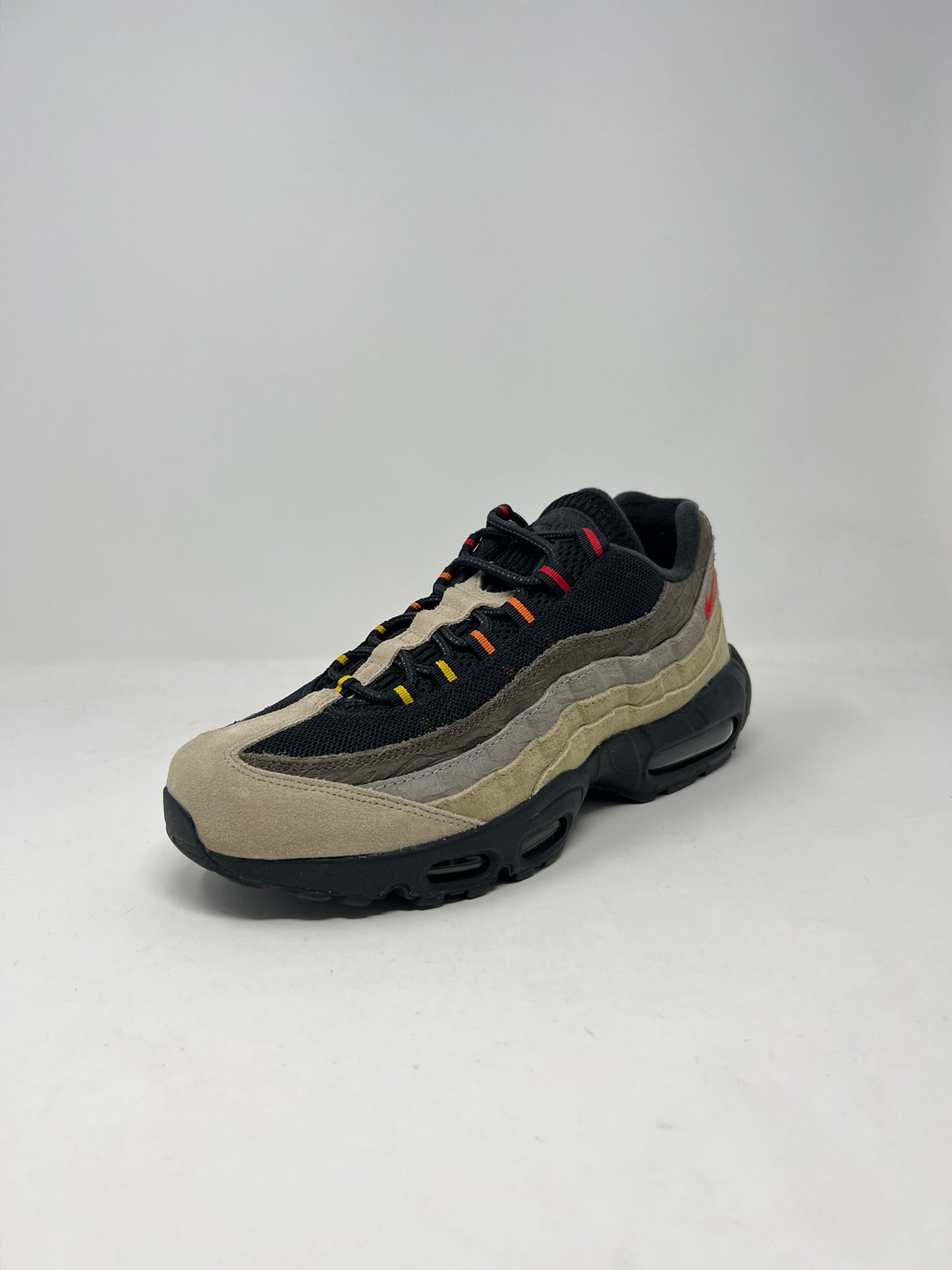 Nike Air Max 95 Off Noir Limestone UK8 Brand New