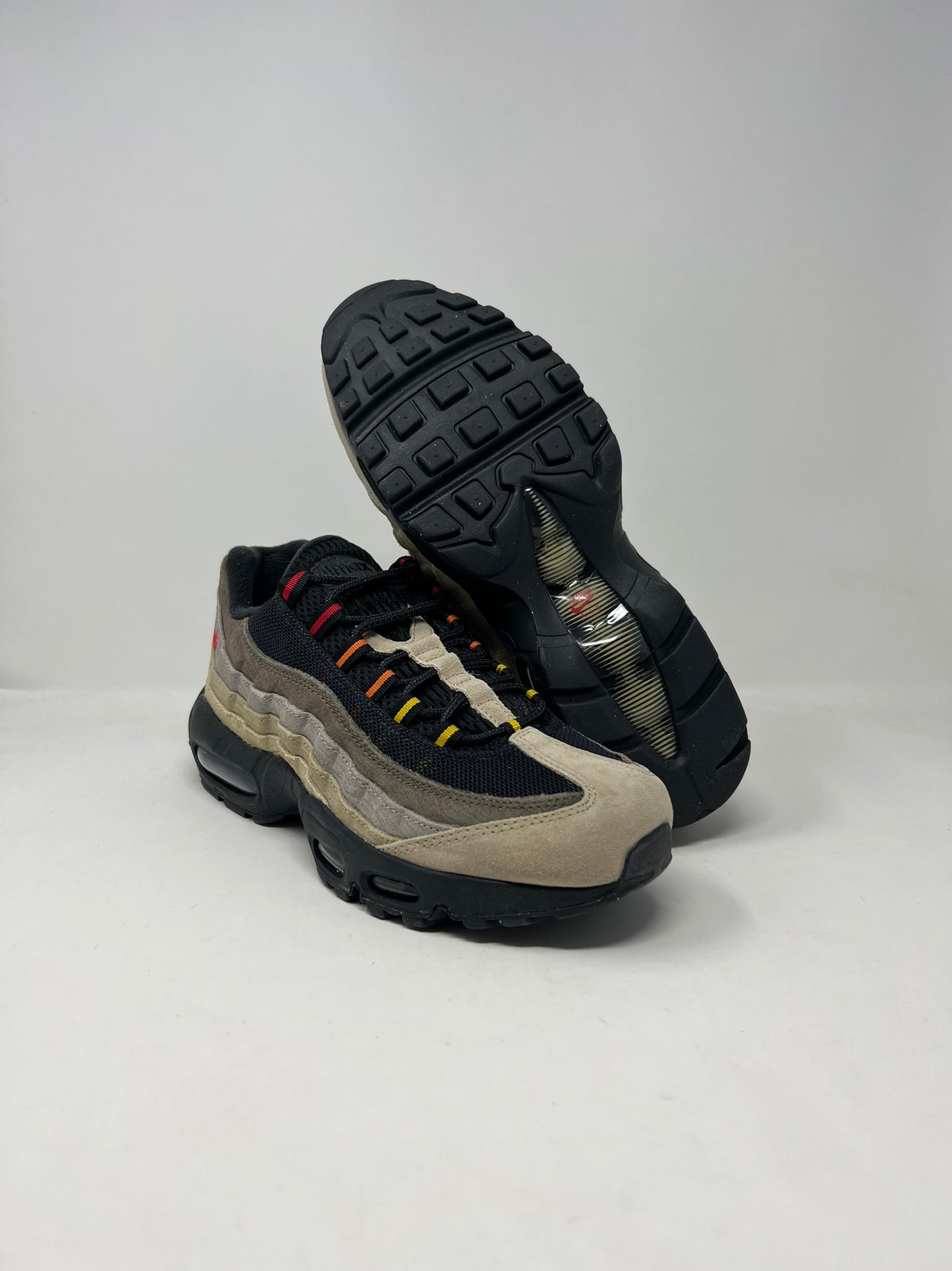 Nike Air Max 95 Off Noir Limestone UK8 Brand New