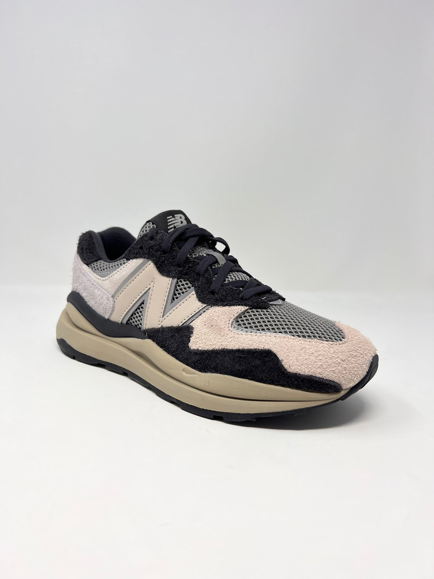 New Balance 57/40 Size? Exclusive Grey Black UK7