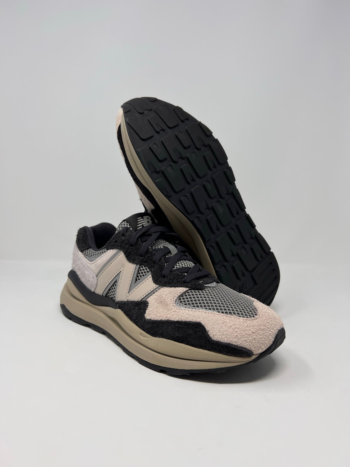 New Balance 57/40 Size? Exclusive Grey Black UK7