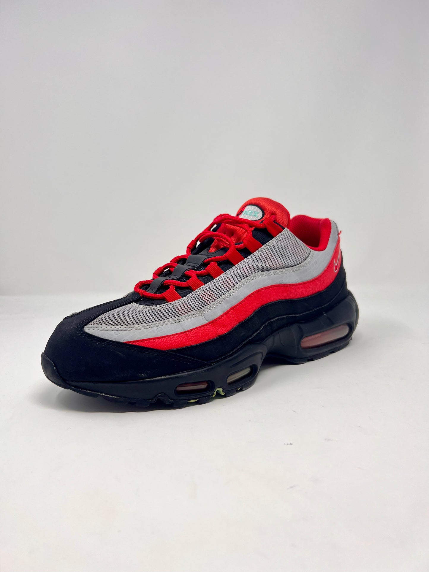 Nike Air Max 95 Liverpool Derby Pack UK10