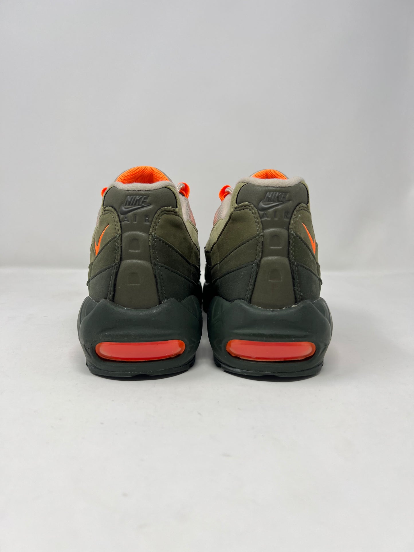 Nike Air Max 95 Neutral Olive Total Orange UK8 Brand New