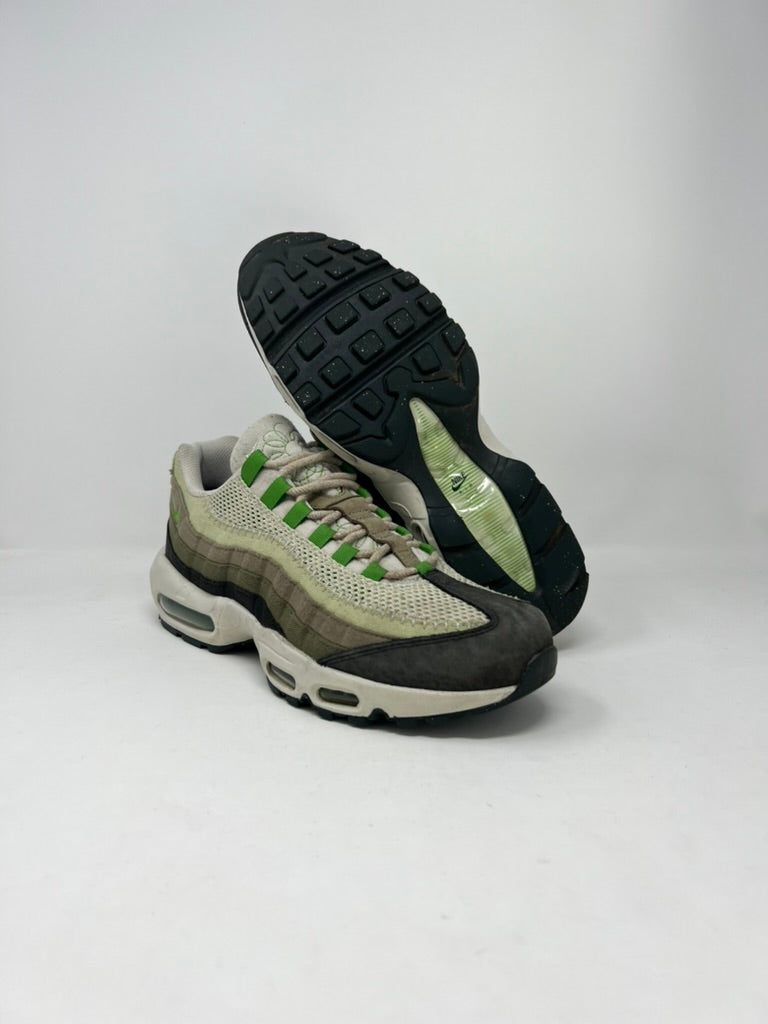 Nike Air Max 95 Earth Day UK9