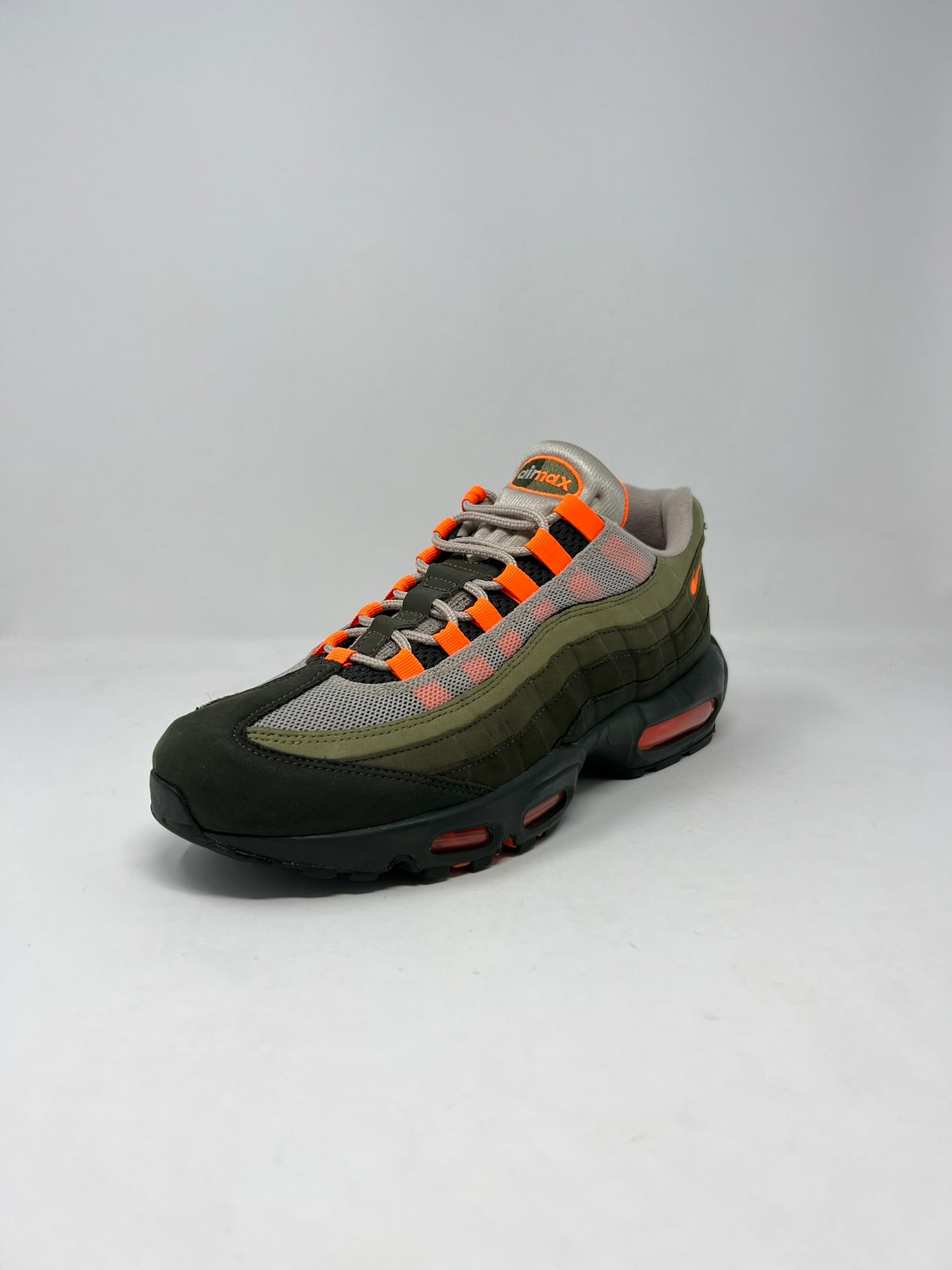 Nike Air Max 95 Neutral Olive Total Orange UK9