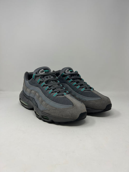 Nike Air Max 95 Essential Cool Grey/Clear Jade UK10