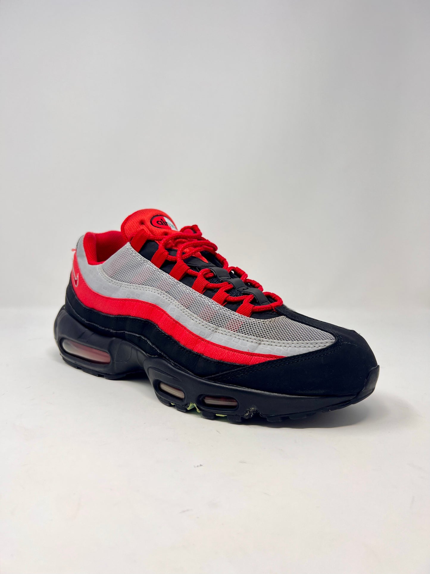 Nike Air Max 95 Liverpool Derby Pack UK10