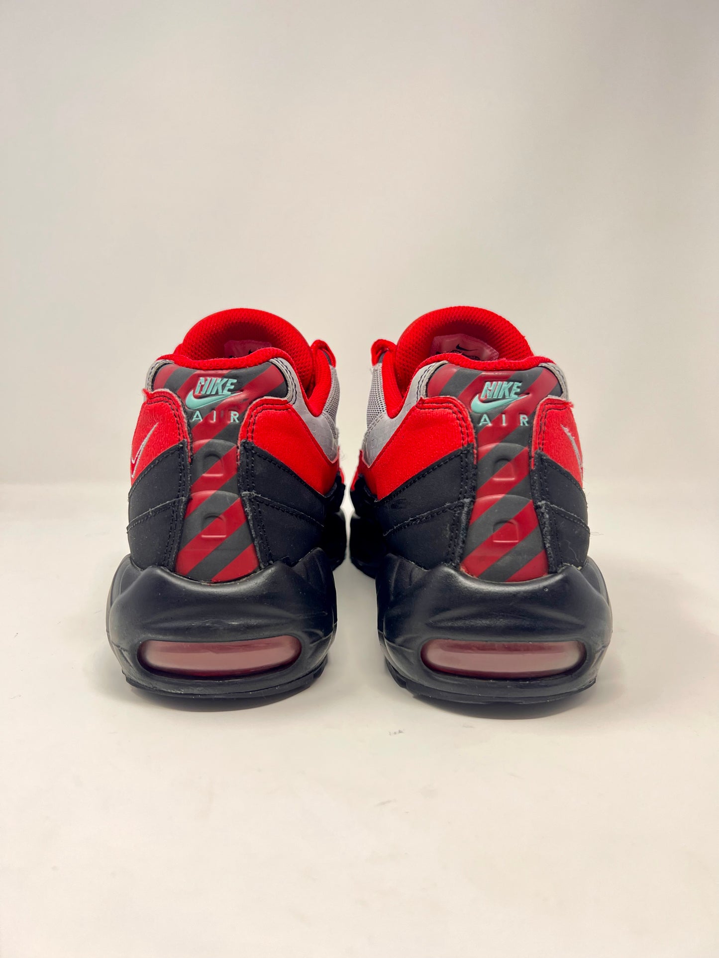 Nike Air Max 95 Liverpool Derby Pack UK10