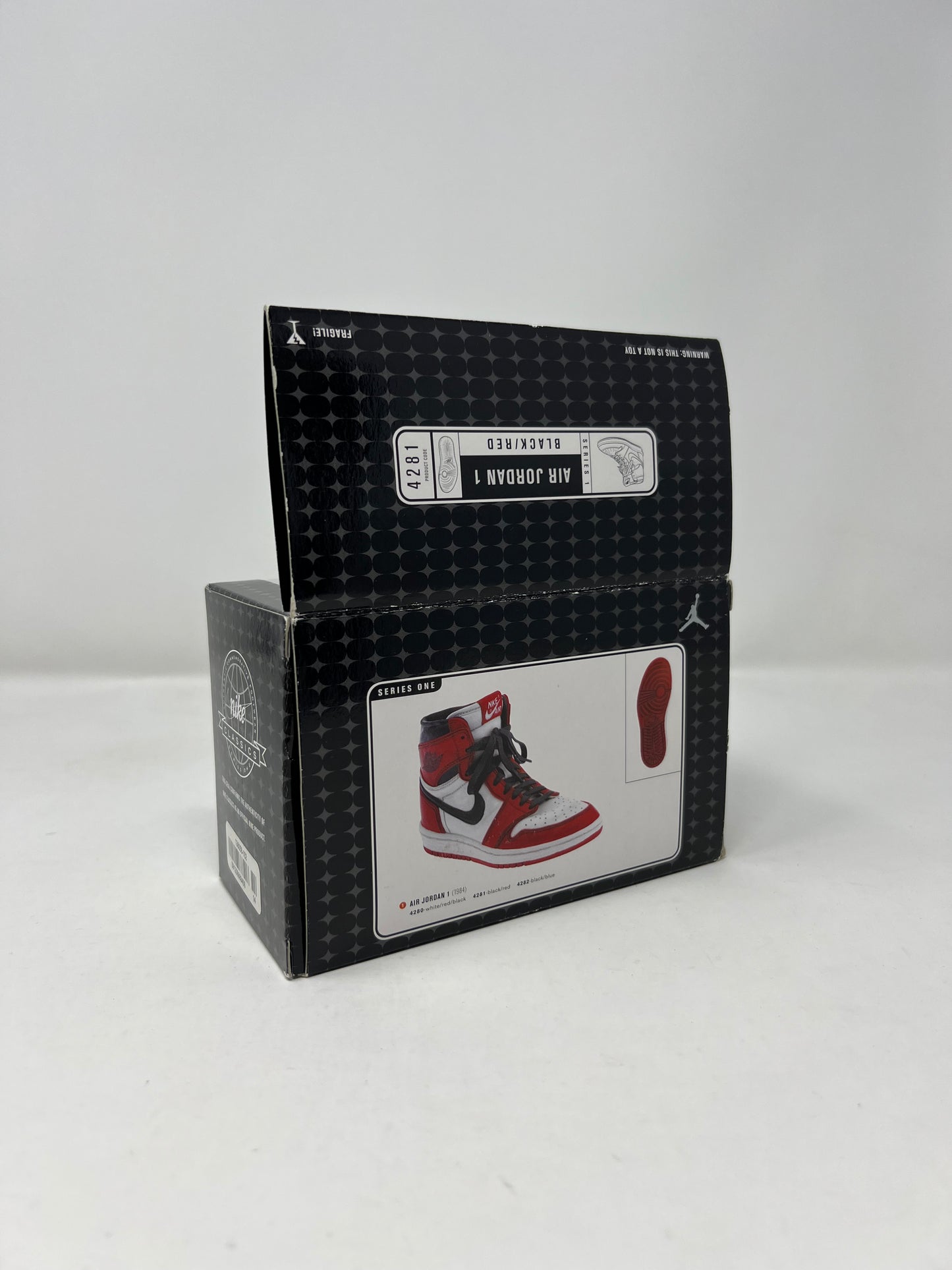 Nike Classics Bowen Figure Air Jordan 1 Bred