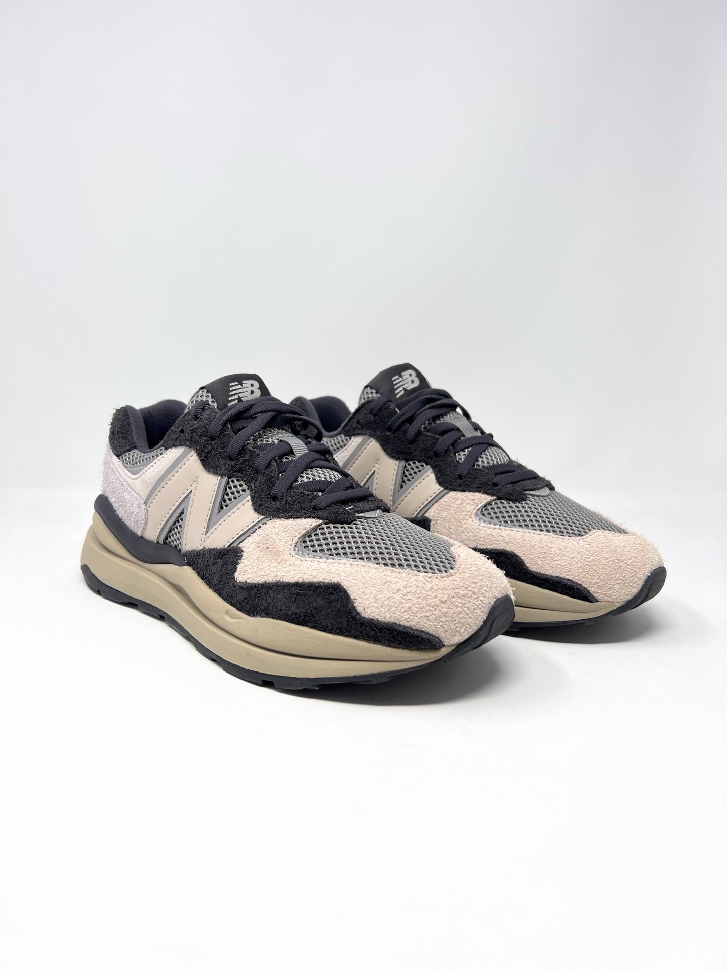 New Balance 57/40 Size? Exclusive Grey Black UK7