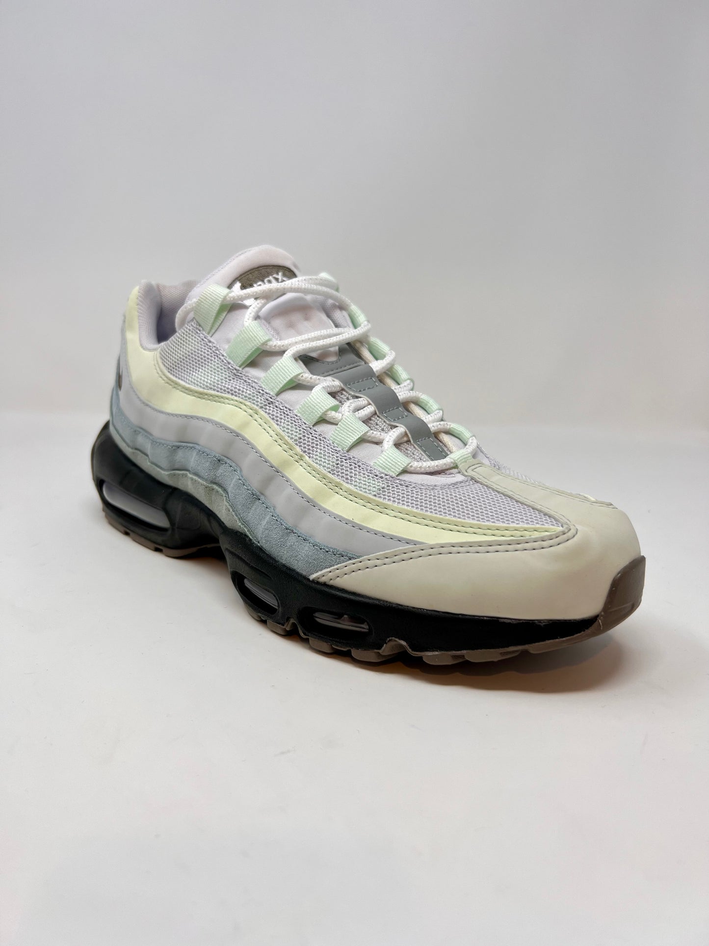 Nike Air Max 95 Sequoia Dusty Sage UK9