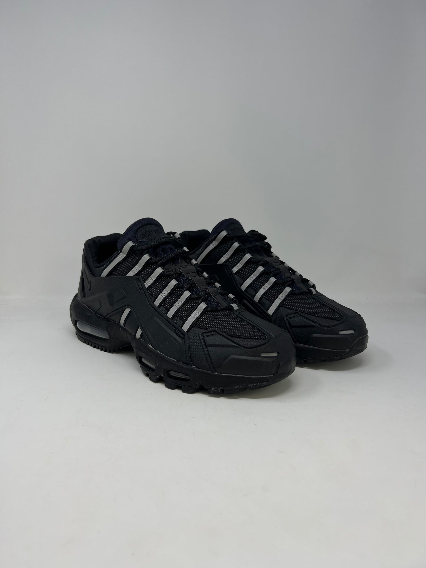 Nike Air Max 95 Triple Black NDSTRKT UK9