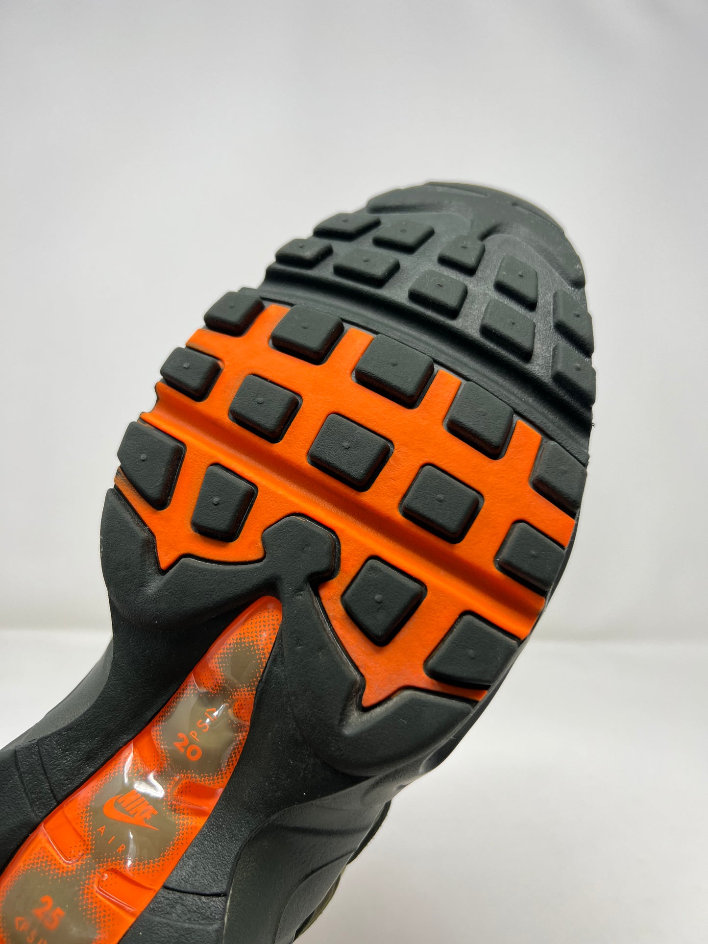 Nike Air Max 95 Total Orange UK9