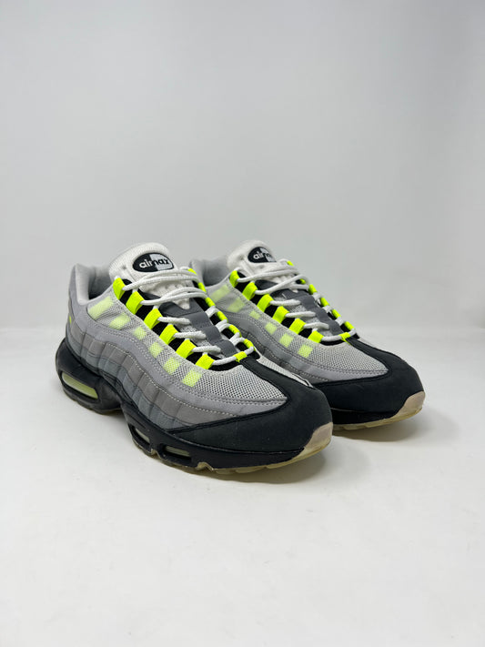 Nike Air Max 95 Neon Black Toe ID UK8.5