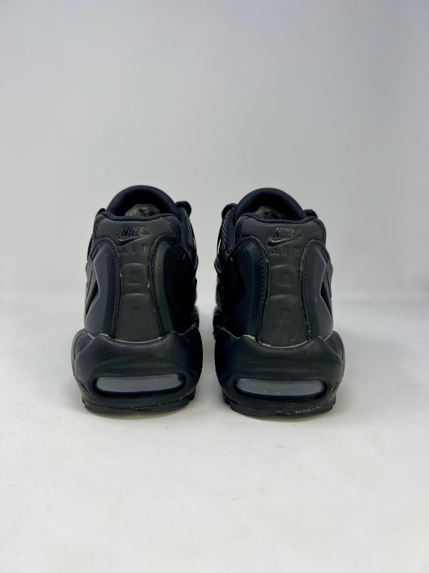 Nike Air Max 95 Triple Black NDSTRKT UK9