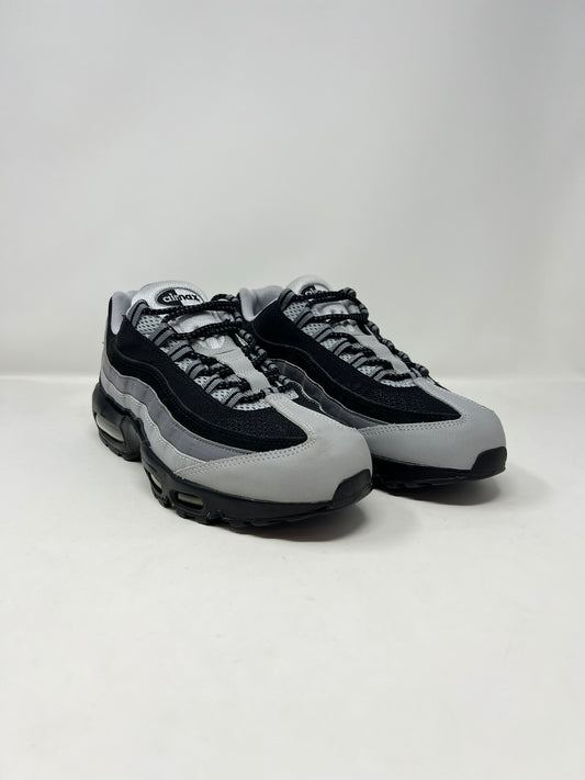 Nike Air Max 95 Black/Wolf Grey UK9 Brand New