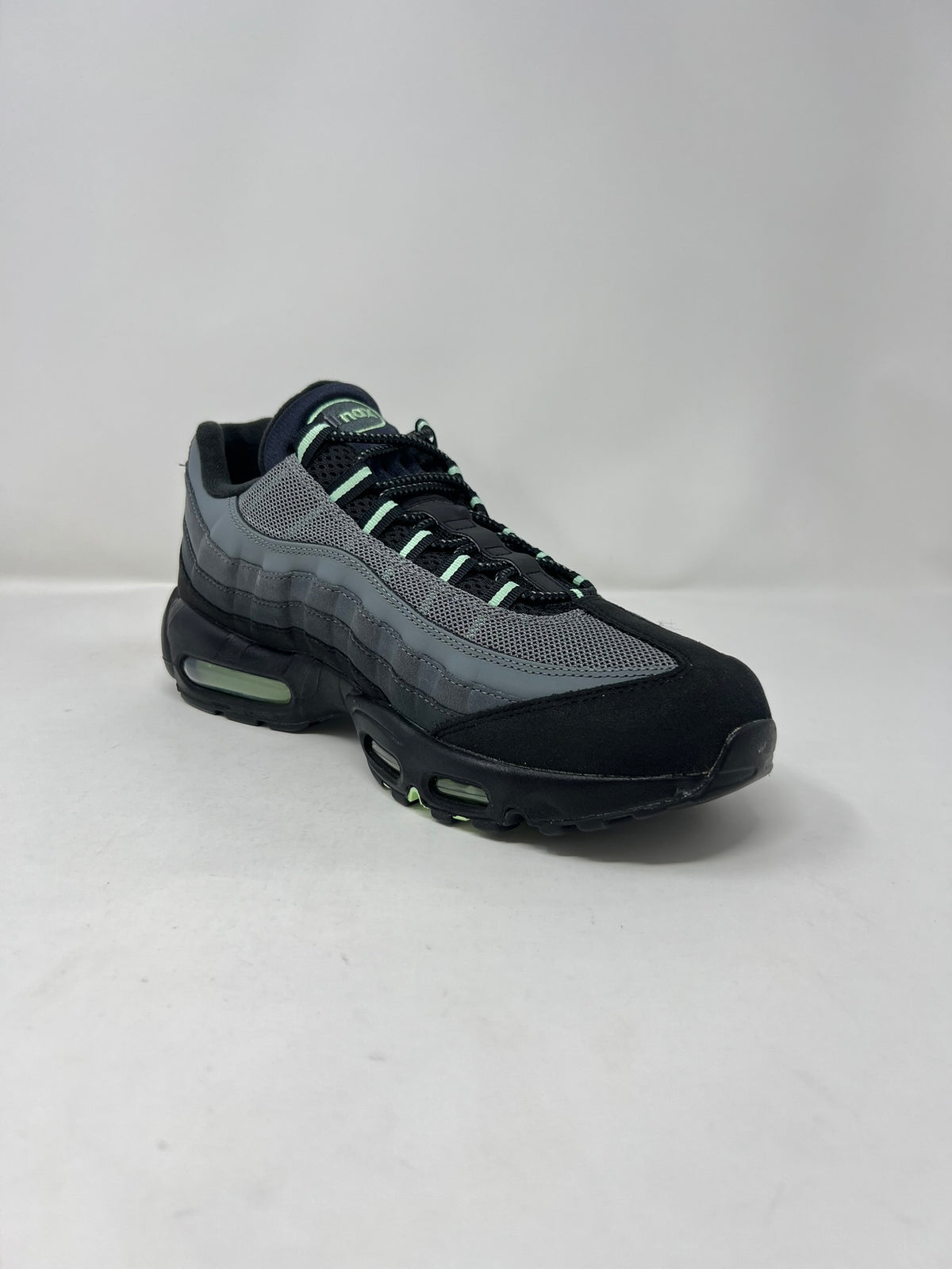 Nike Air Max 95 Vapour Green UK9 Brand New