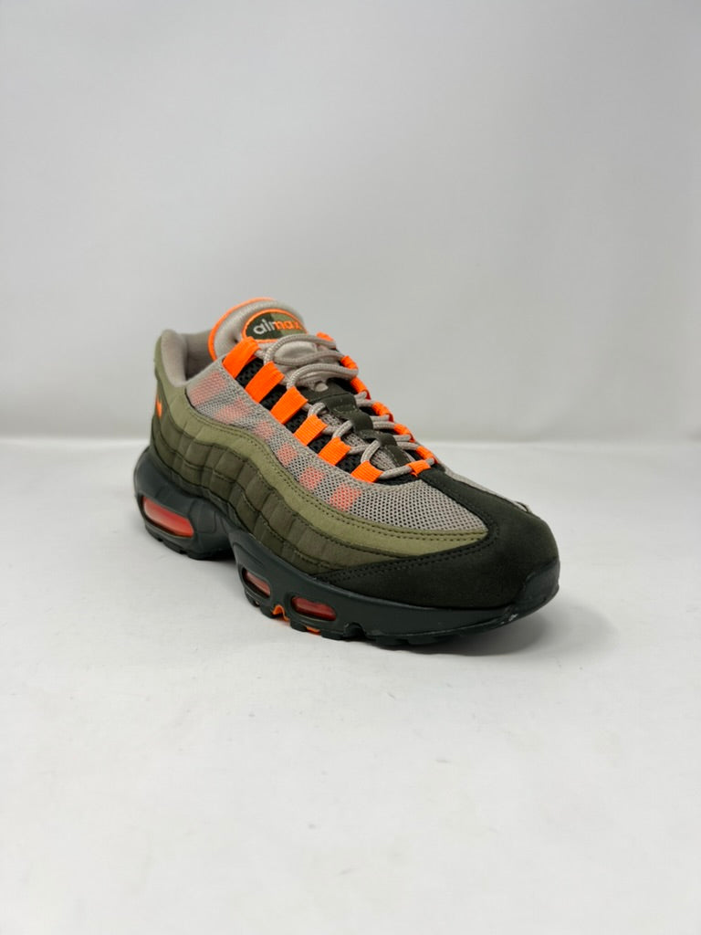 Nike Air Max 95 Neutral Olive Total Orange UK6.5