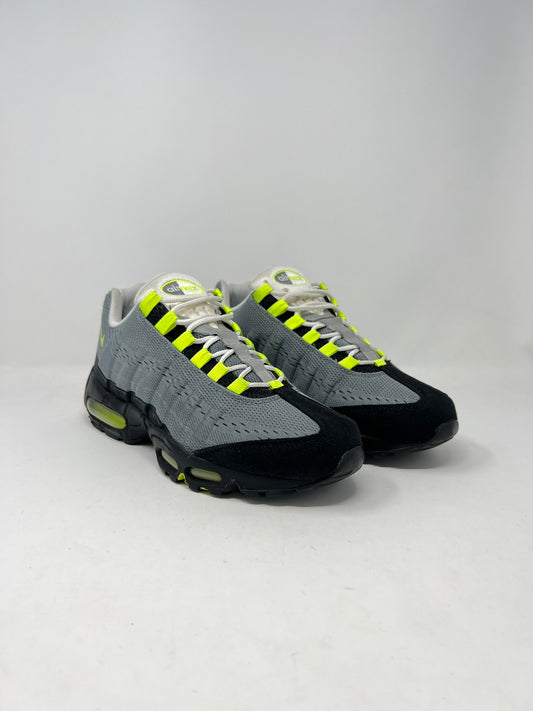 Nike Air Max 95 EM Volt UK8.5