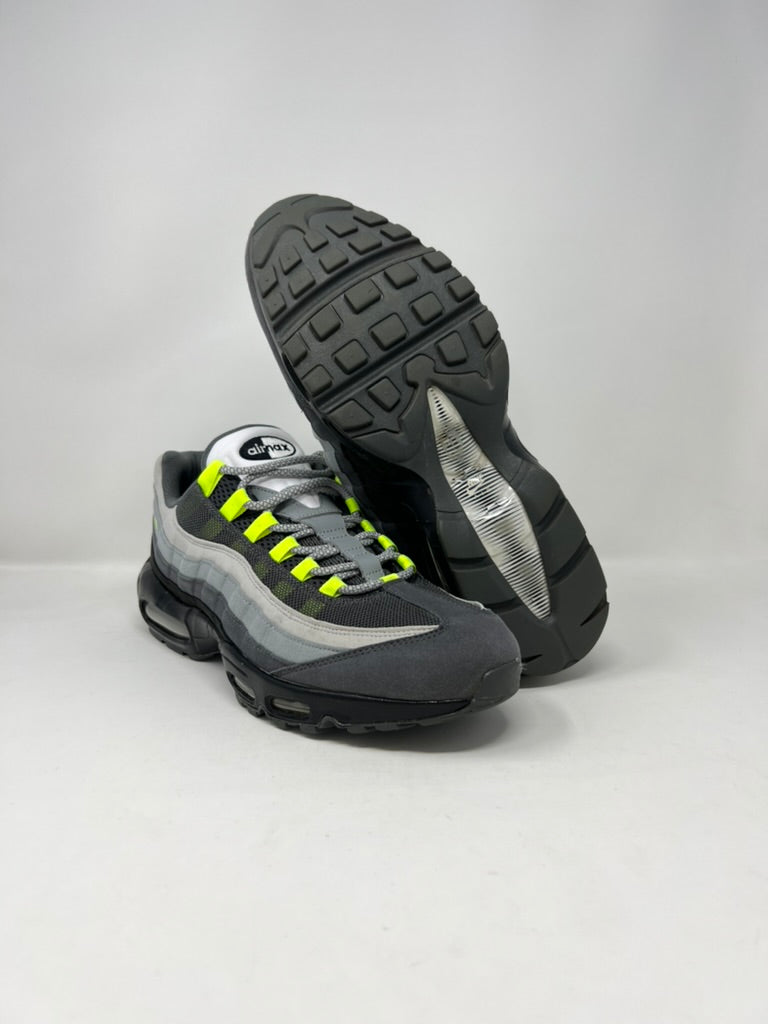 Nike Air Max 95 Neon ID UK11