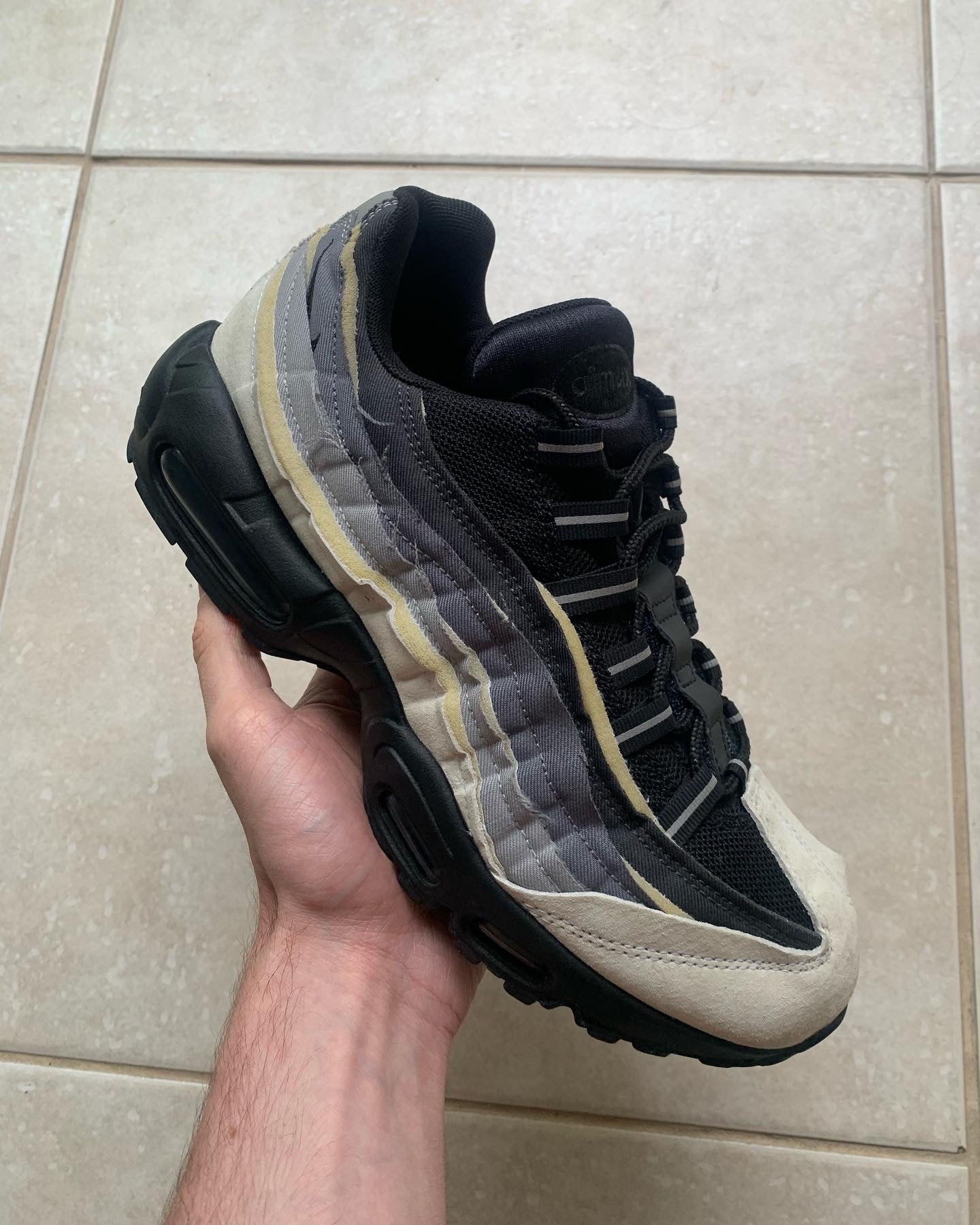 Air max 95 sale reverse stash on feet