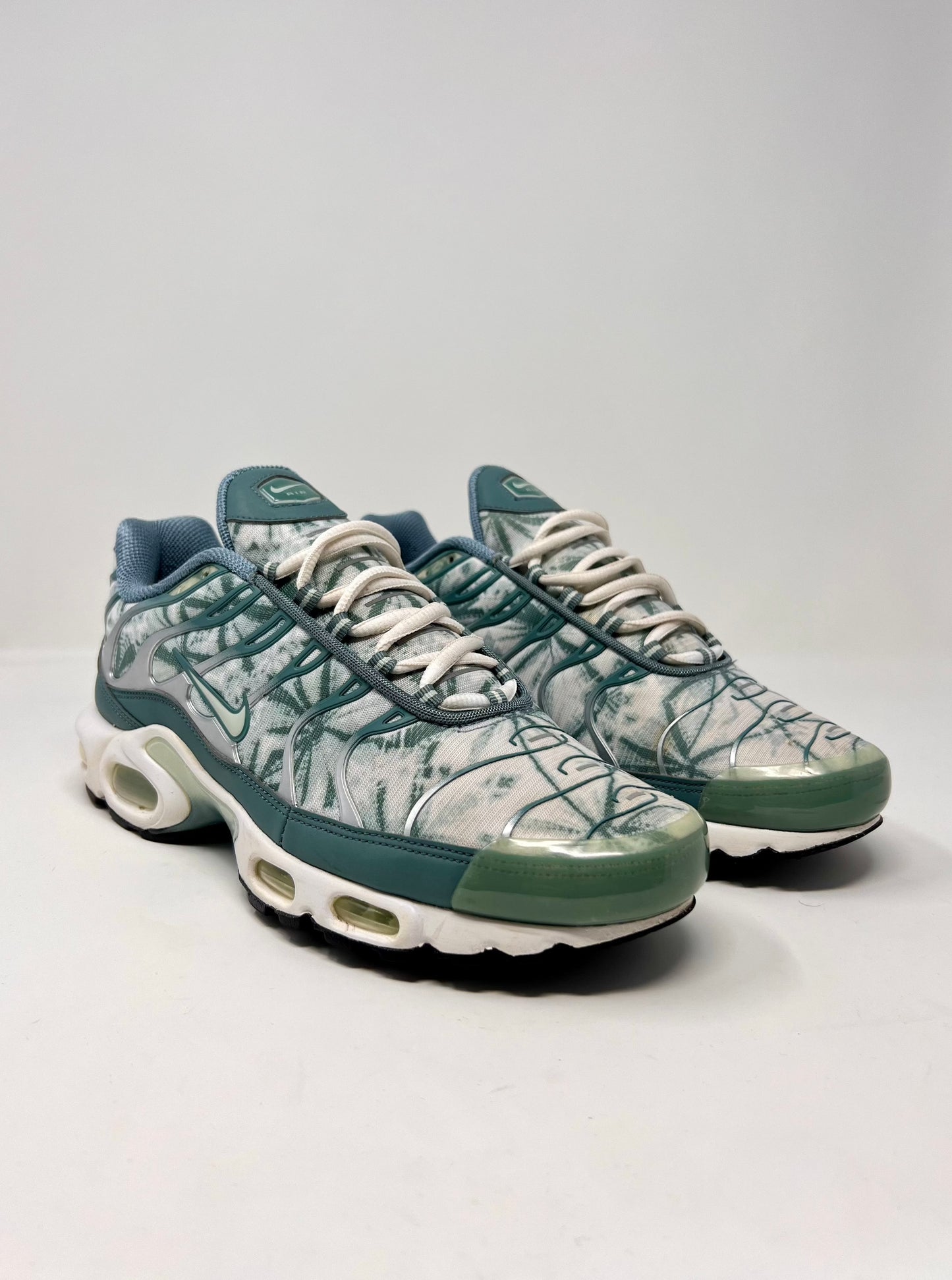 Nike Air Max Plus TN Palm Trees Green (2018) UK8.5 – The Stash