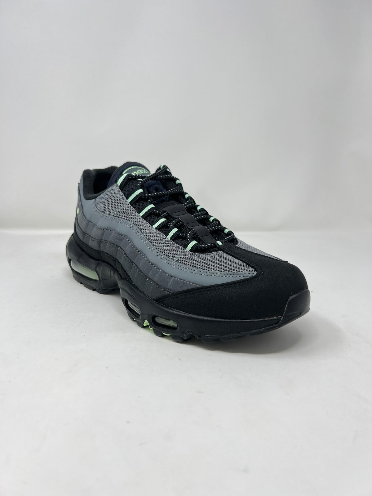 Nike Air Max 95 Vapour Green UK9 Brand New