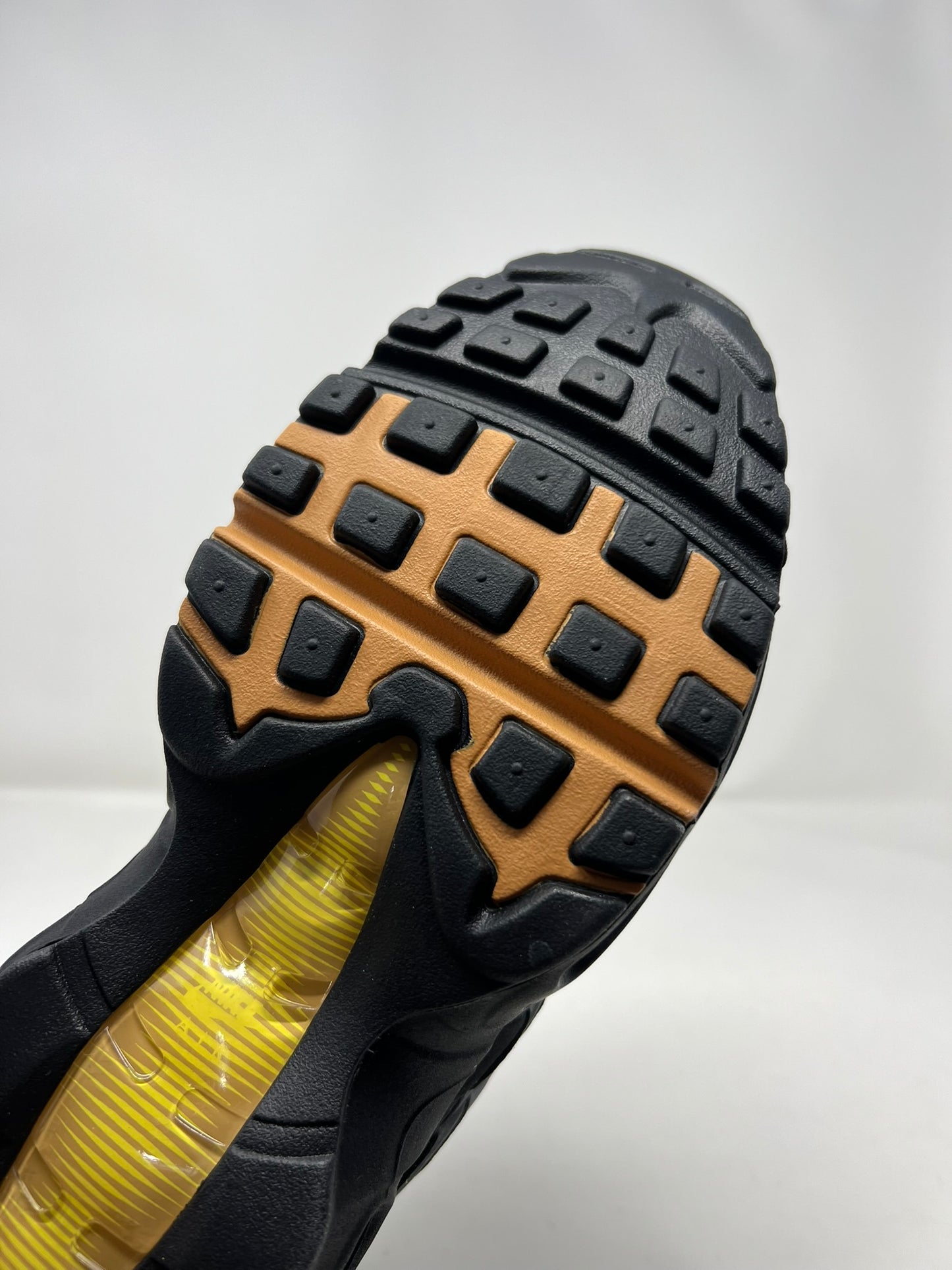 Nike Air Max 95 Yellow Strike UK9.5 Brand New