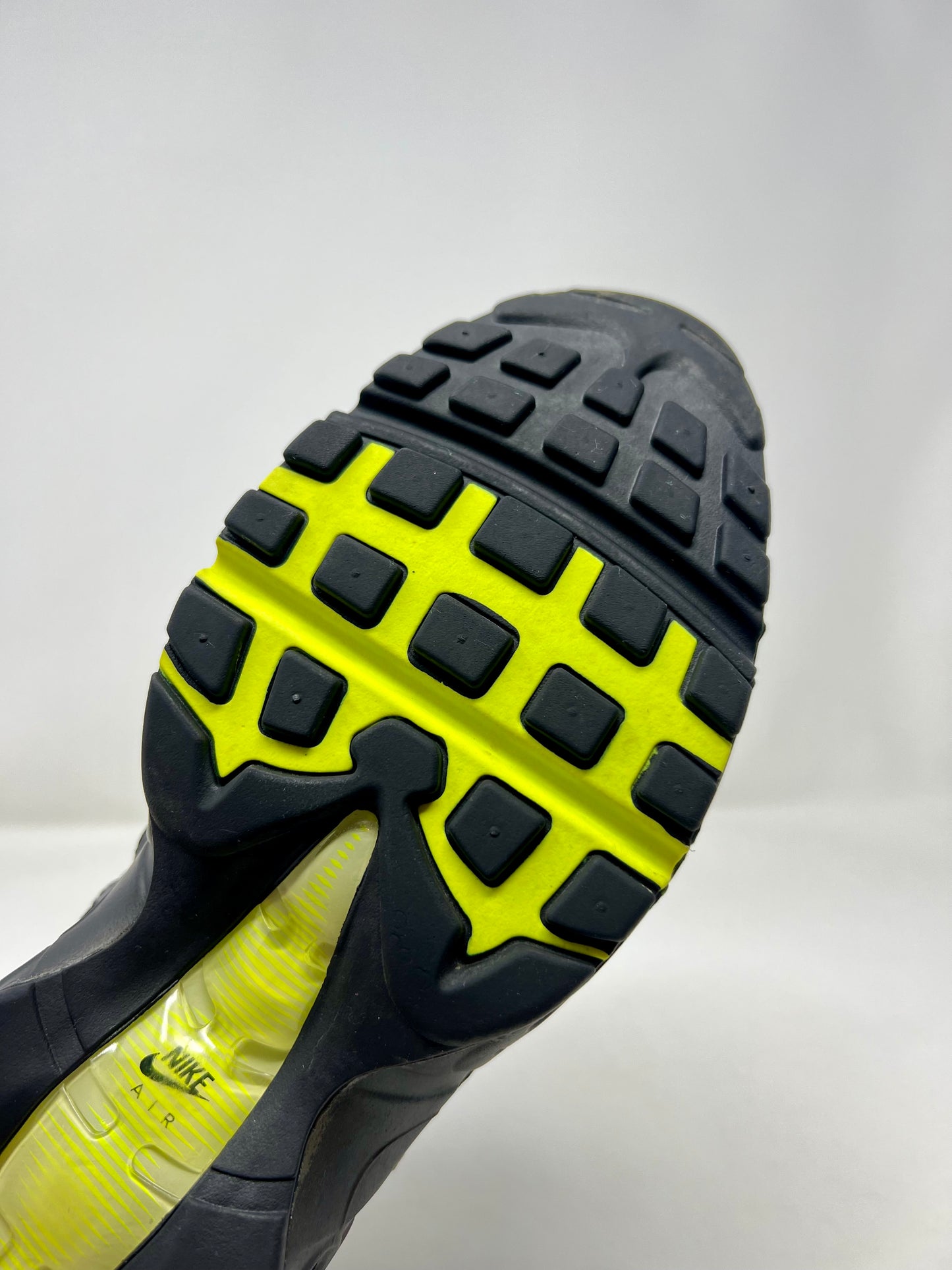 Nike Air Max 95 Anthracite Volt UK8.5