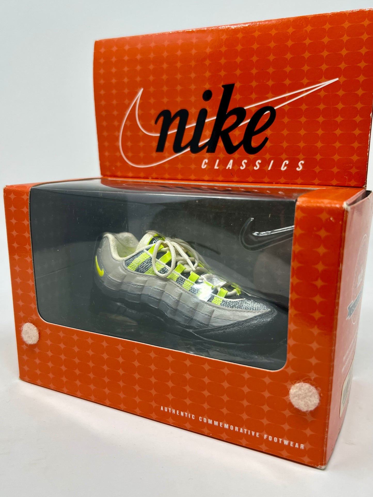 Nike Classics Bowen Figure Air Max 95 Neon