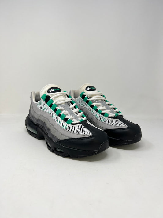 Nike Air Max 95 Stadium Green UK7