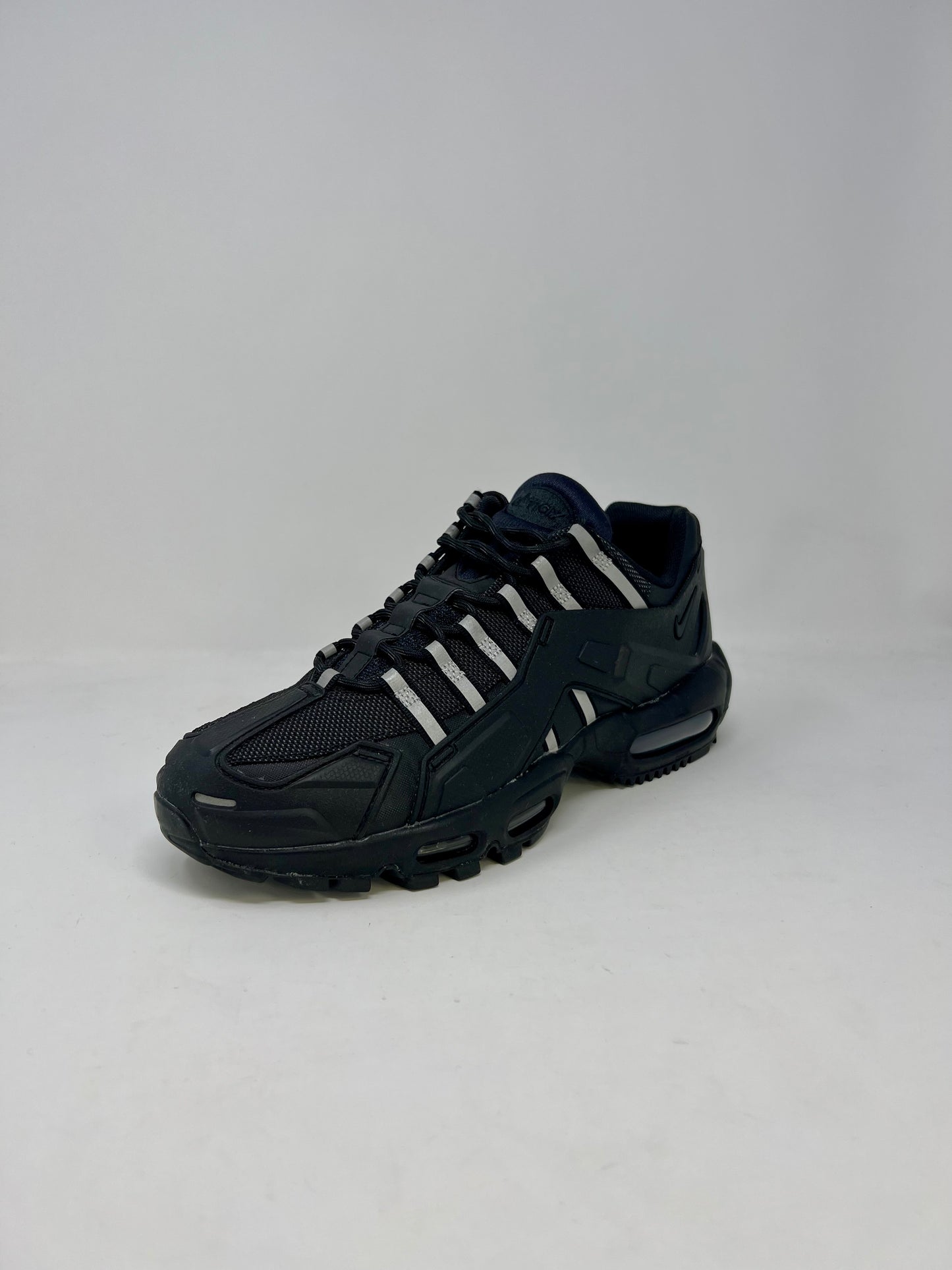 Nike Air Max 95 Triple Black NDSTRKT UK9