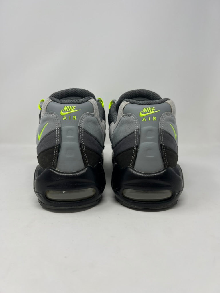 Nike Air Max 95 Neon ID UK11
