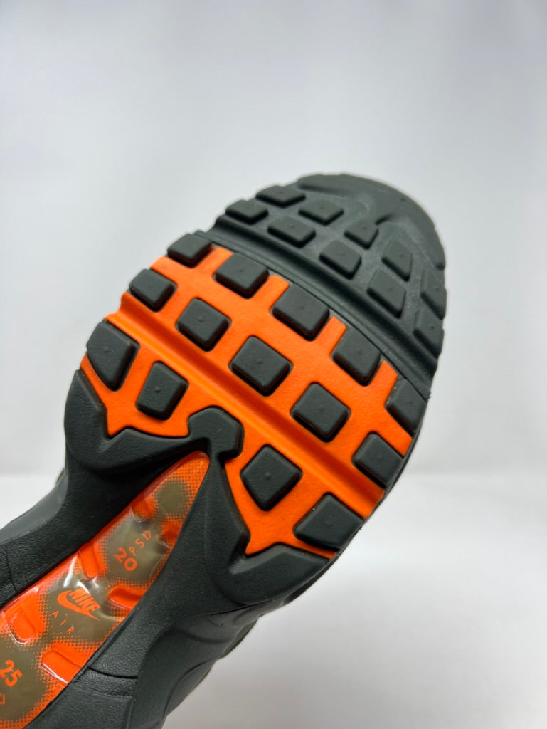 Nike Air Max 95 Total Orange UK10