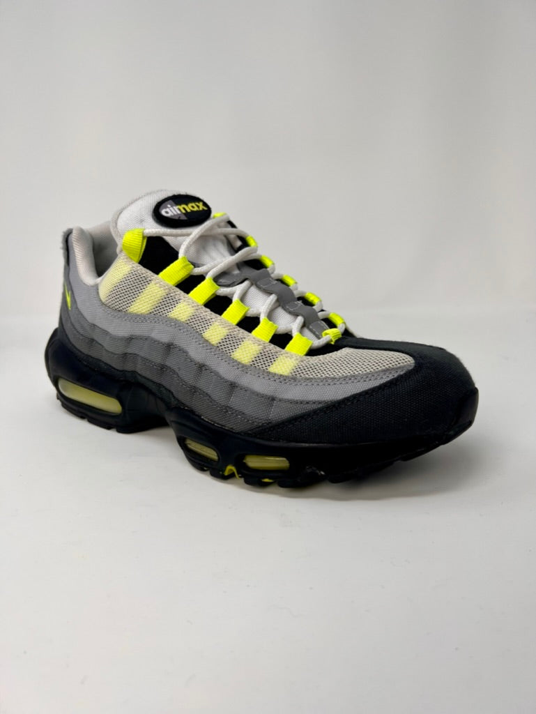 Nike Air Max 95 Patch Neon